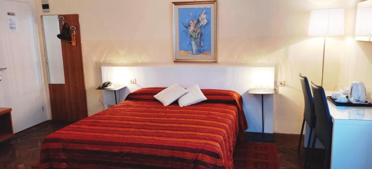 ונציה Hotel Santa Lucia מראה חיצוני תמונה